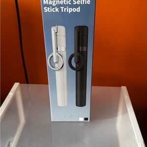Magnetic Selfie Stick Tripod - Black & White